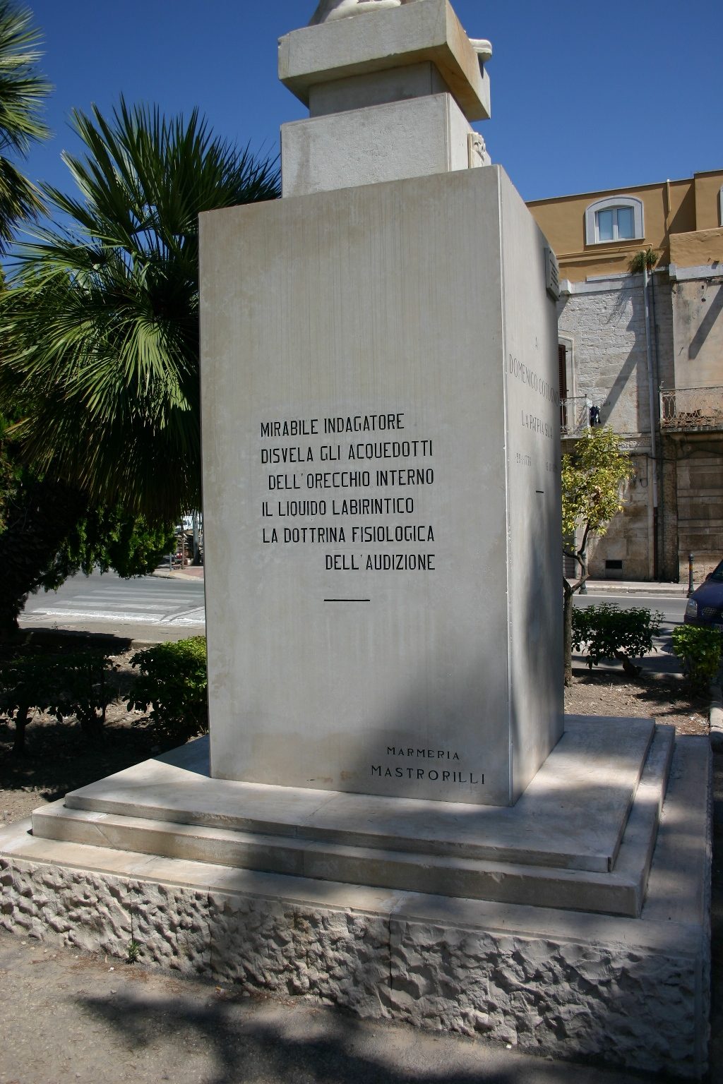 Domenico%20Cotugno%27s%20monument%2C%20Ruvo%20di%20Puglia%2C%20Italy%20-%2007.JPG